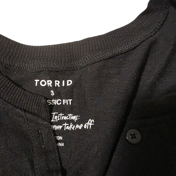 Torrid Size 3 Black 3 Icons Henley Tank Nwt - Picture 4 of 4